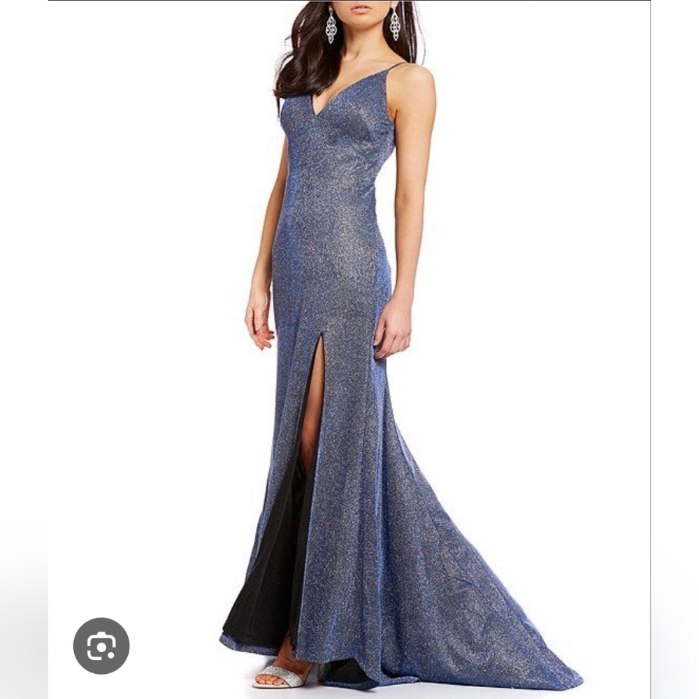 Elegant Metallic Blue Evening Dress